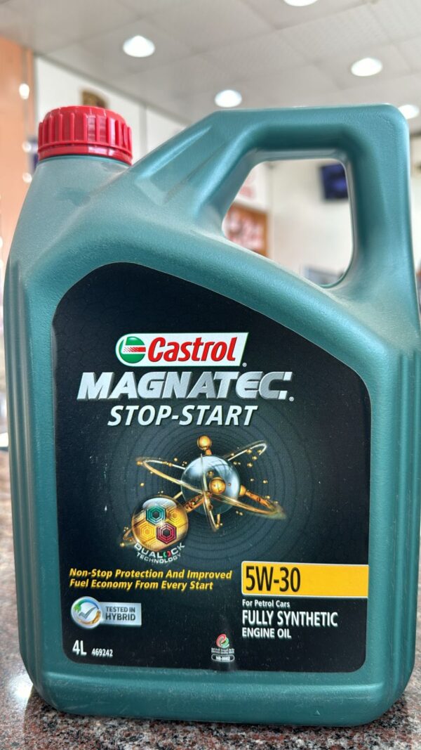 Castrol Magnatec 5W30 A5 car engine oil